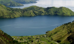 Contoh Cerita Tentang Keindahan Danau Toba dalam Bahasa Inggris dan Artinya