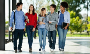 Perbedaan ”Student” dan ”Pupil” dalam Bahasa Inggris